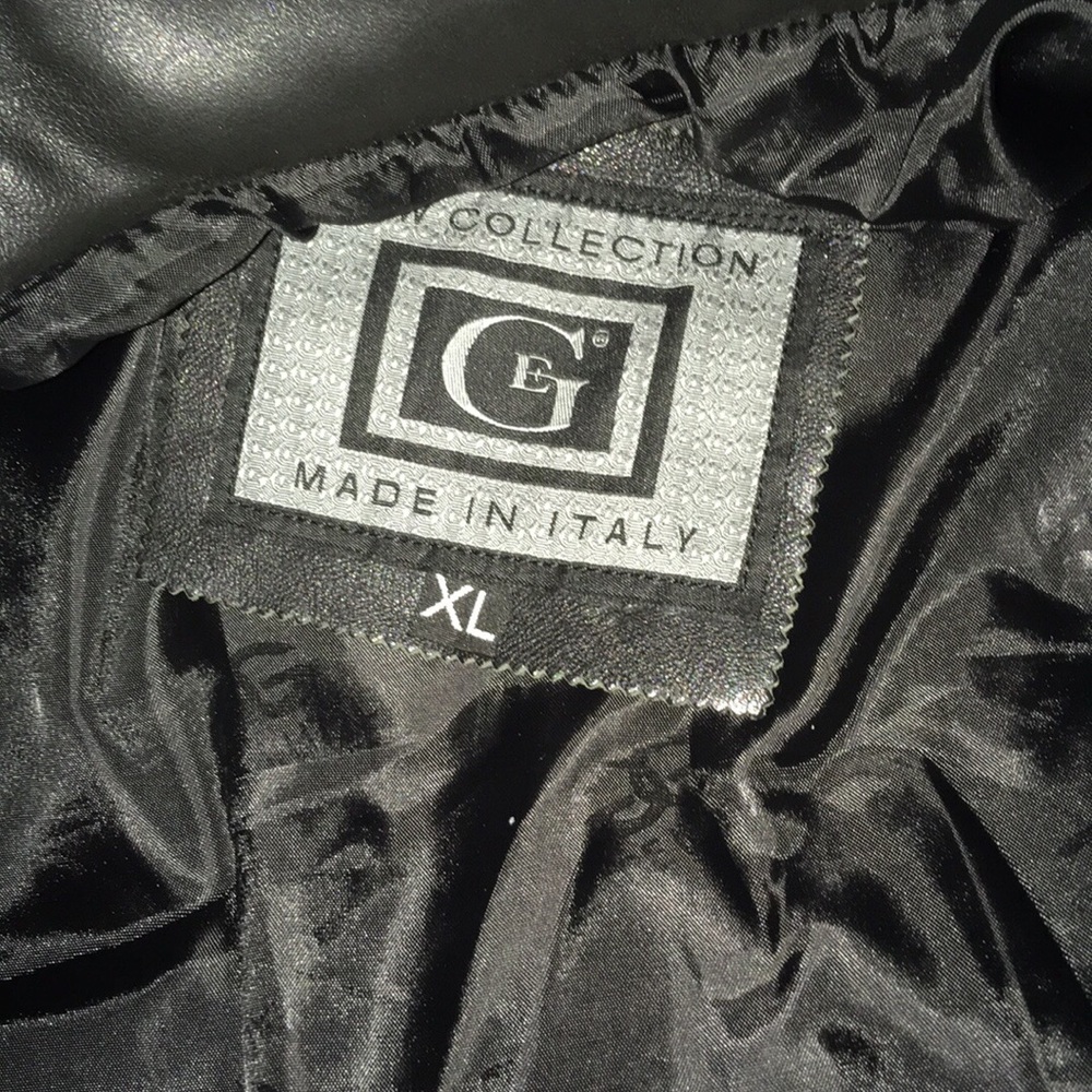 Leather coat - Picture 2 of 2
